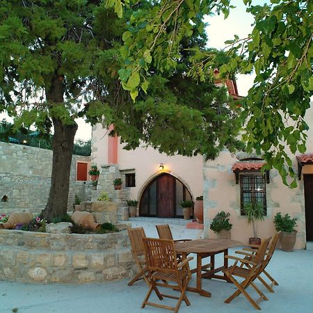 Mouri Villa Mourion  ภายนอก รูปภาพ