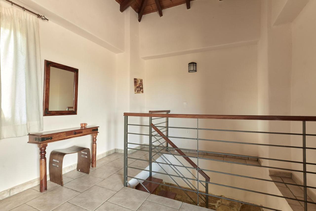 Mouri Villa Mourion  ภายนอก รูปภาพ