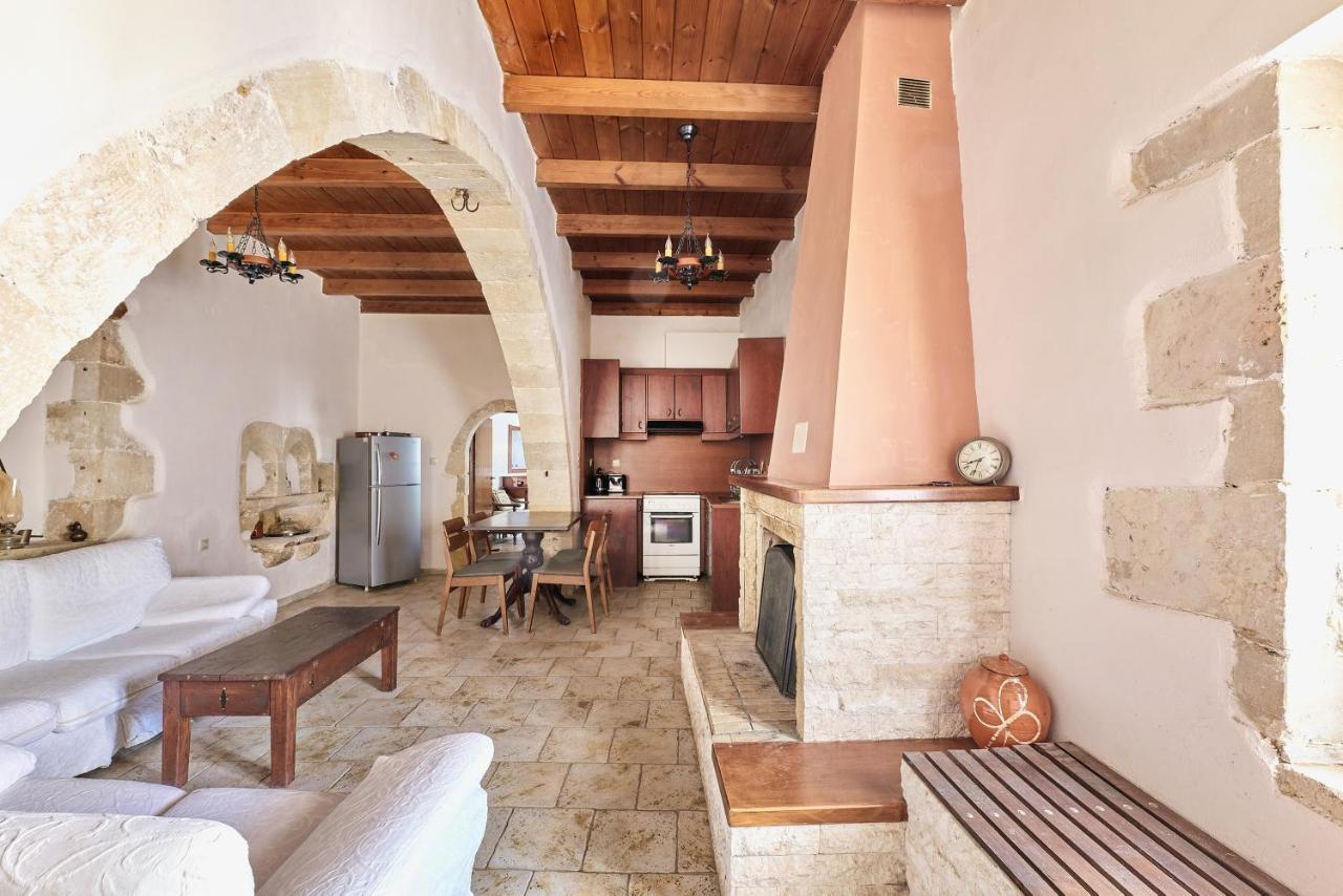 Mouri Villa Mourion  ภายนอก รูปภาพ