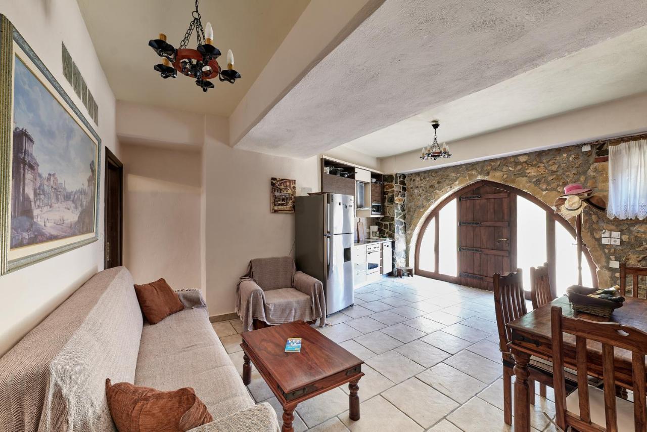Mouri Villa Mourion  ภายนอก รูปภาพ