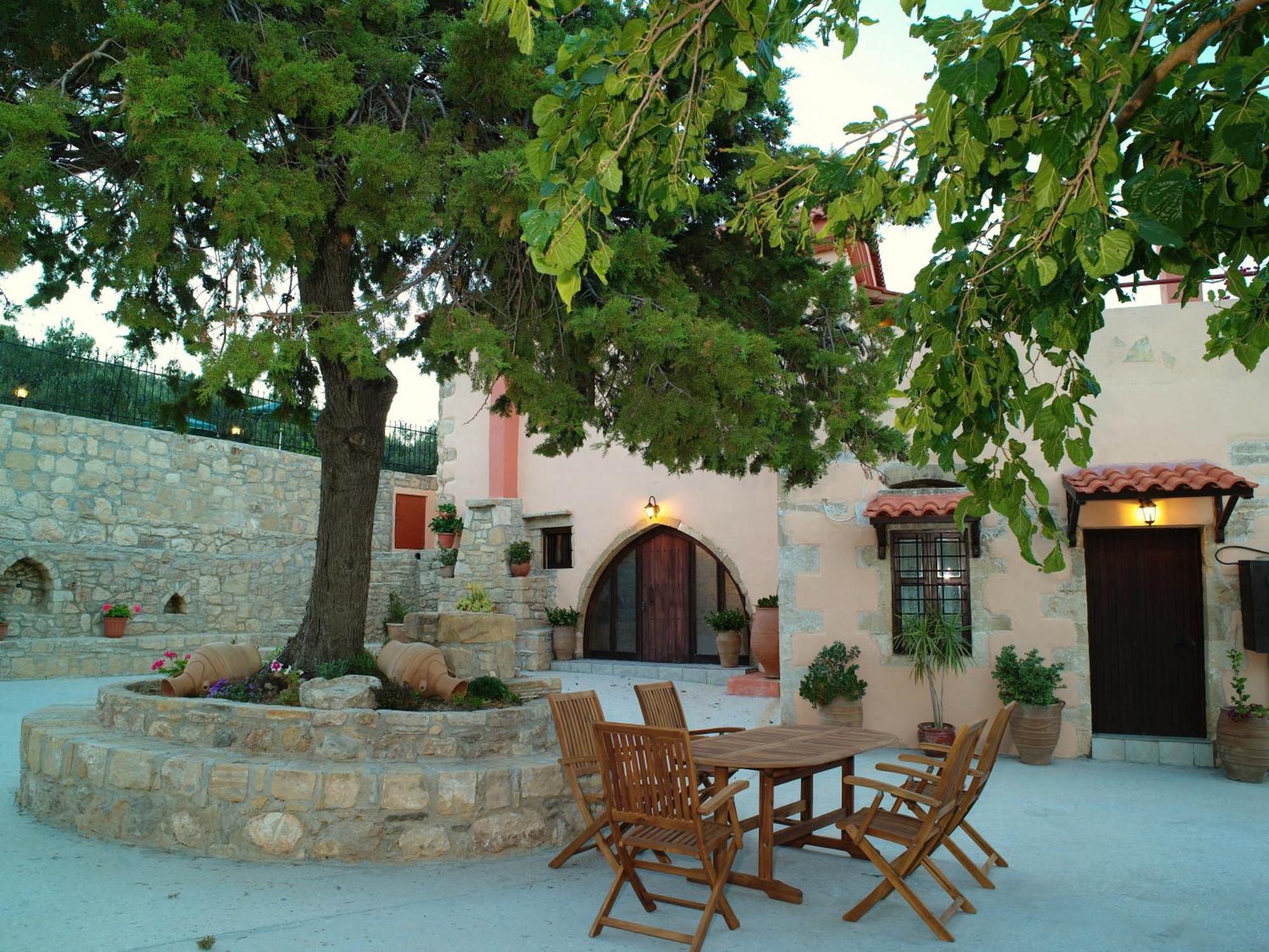 Mouri Villa Mourion  ภายนอก รูปภาพ