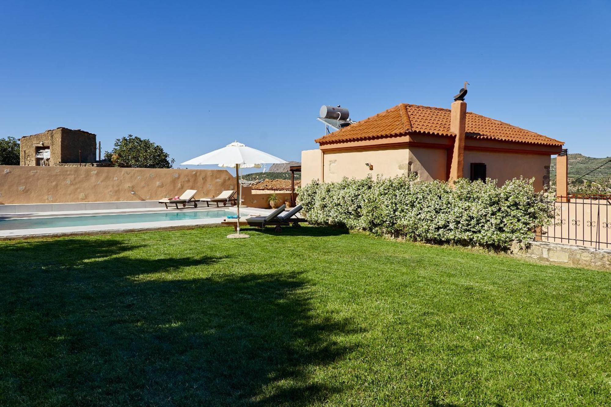 Mouri Villa Mourion  ภายนอก รูปภาพ