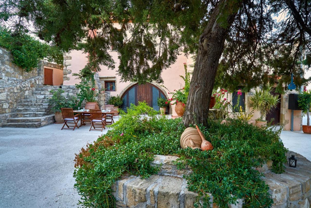 Mouri Villa Mourion  ภายนอก รูปภาพ