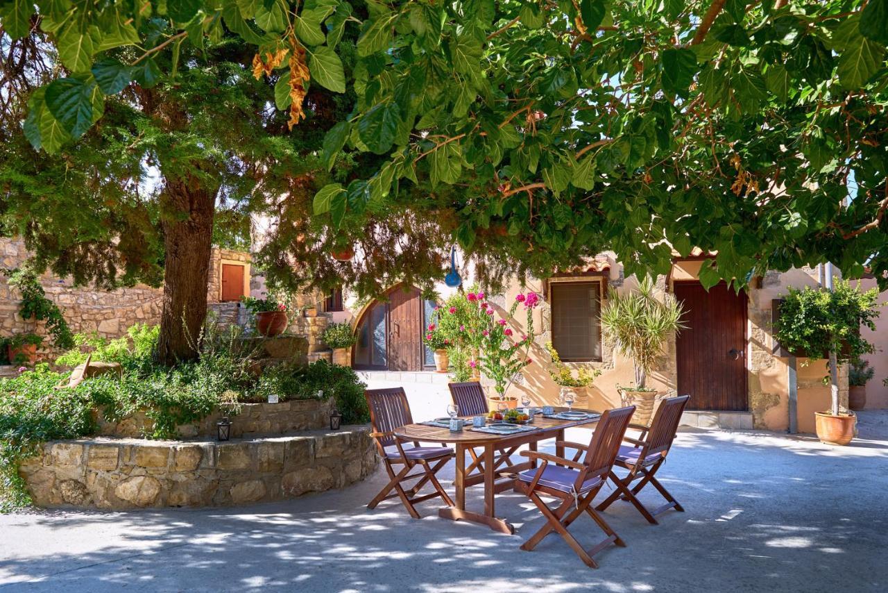 Mouri Villa Mourion  ภายนอก รูปภาพ
