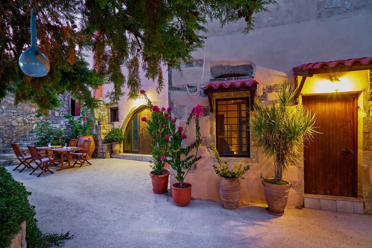 Mouri Villa Mourion  ภายนอก รูปภาพ